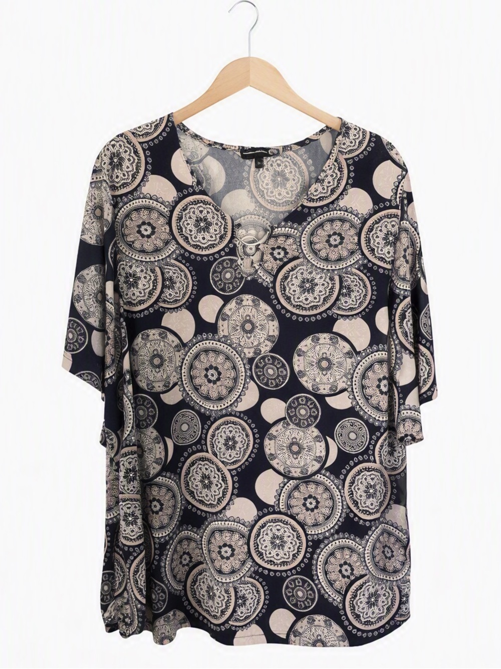 5/$25 Claire France Motif Blouse Size 2X